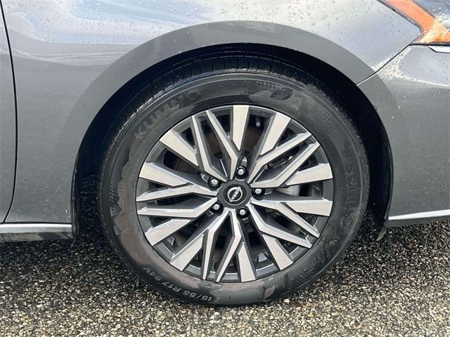 used 2024 Nissan Altima car, priced at $19,066