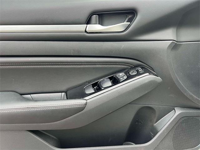used 2023 Nissan Altima car, priced at $23,714