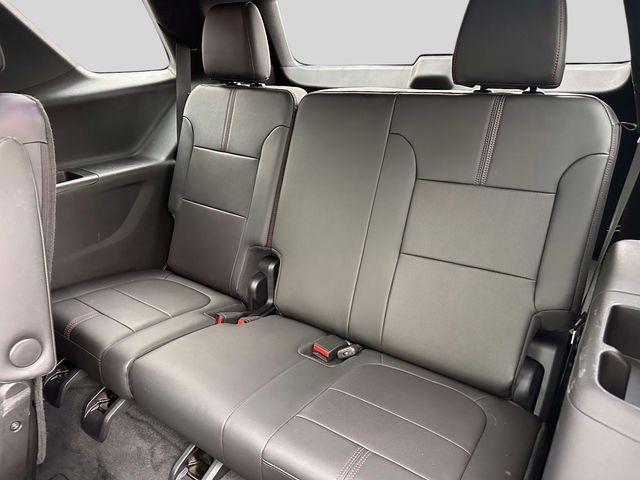 used 2023 Chevrolet Traverse car, priced at $34,887