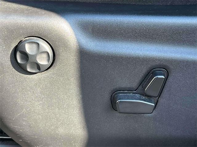 used 2019 Jeep Grand Cherokee car, priced at $15,611