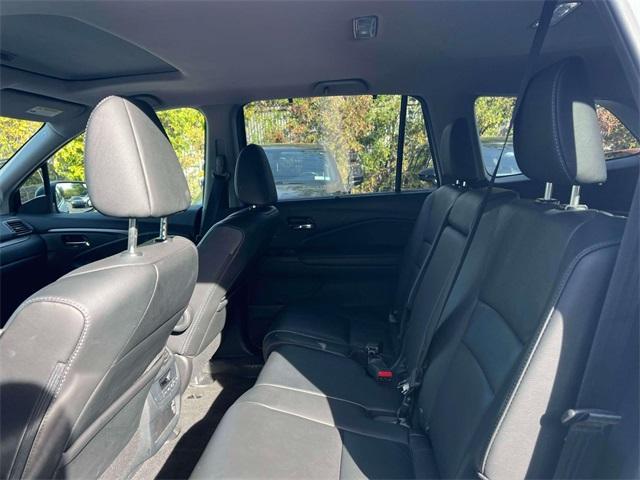 used 2022 Honda Pilot car, priced at $29,014