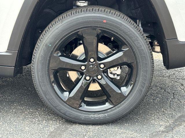 new 2025 Jeep Grand Cherokee L car, priced at $39,998