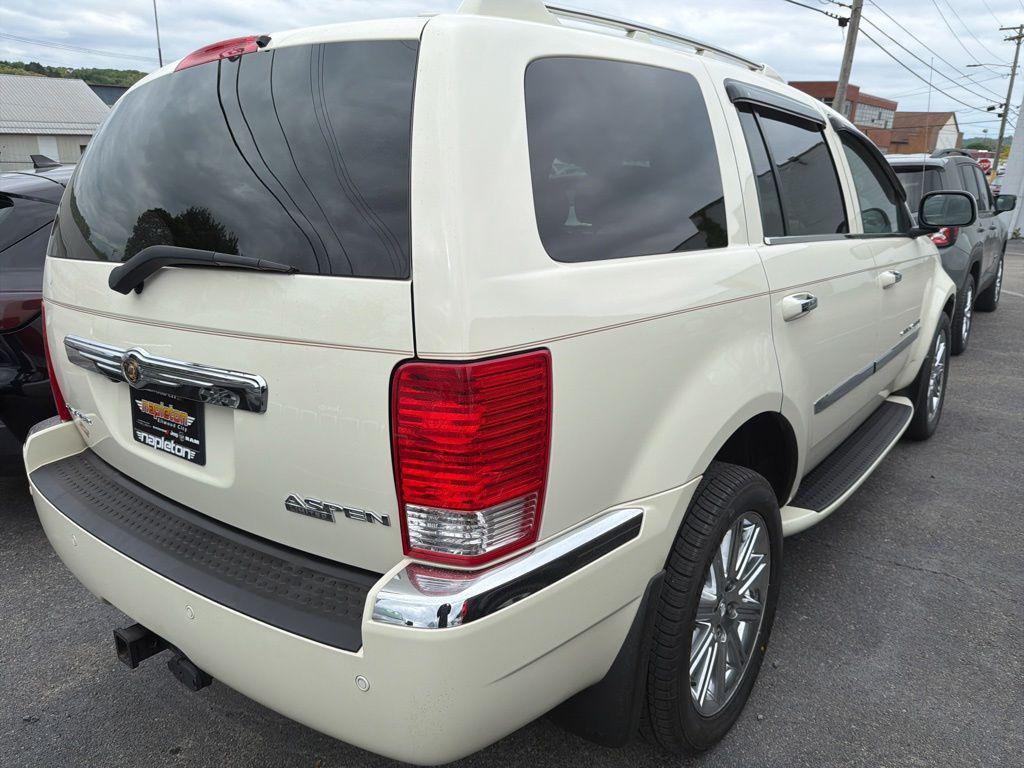 used 2009 Chrysler Aspen car, priced at $15,500