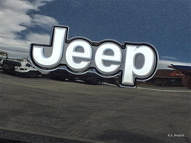 new 2025 Jeep Grand Cherokee L car, priced at $42,401