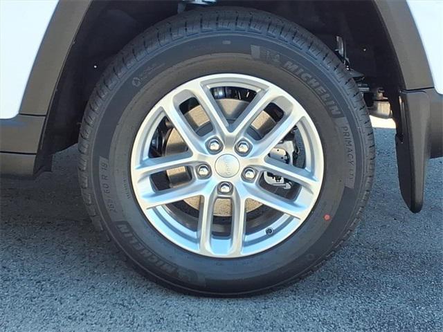 new 2025 Jeep Grand Cherokee car, priced at $40,256