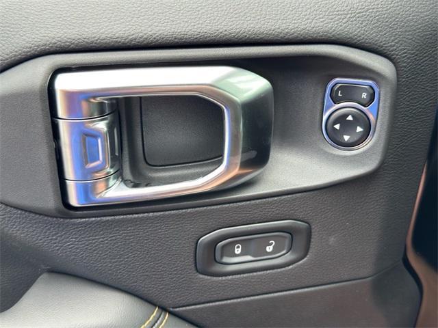 new 2025 Jeep Wrangler car, priced at $51,367