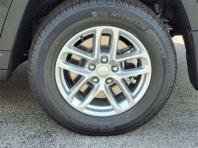 new 2025 Jeep Grand Cherokee car, priced at $41,688