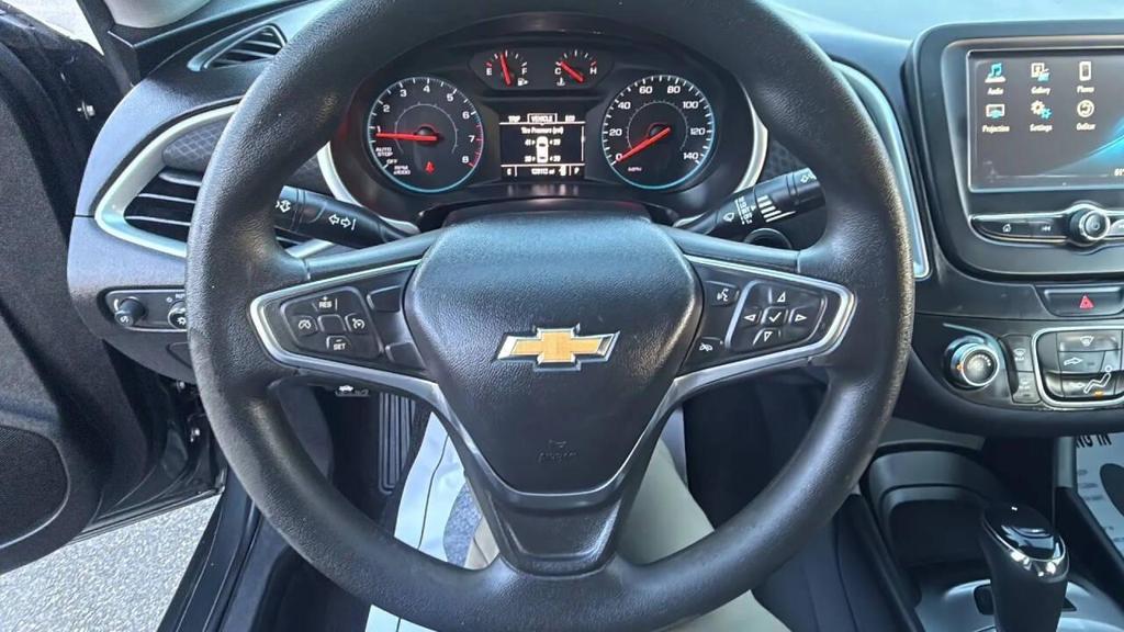used 2018 Chevrolet Malibu car, priced at $9,999