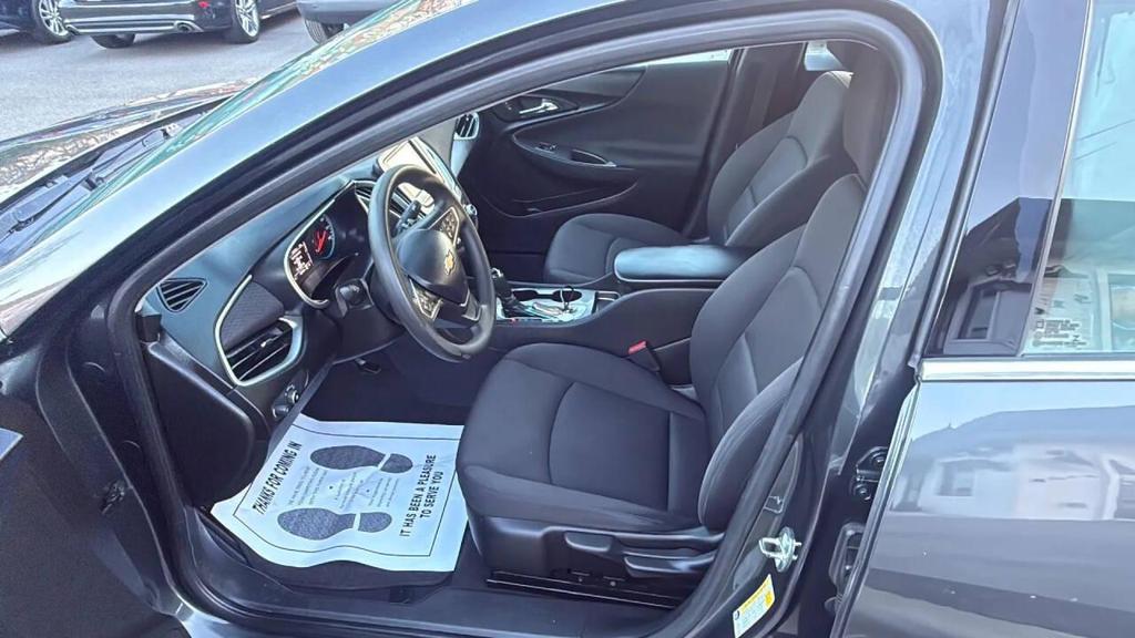 used 2018 Chevrolet Malibu car, priced at $9,999
