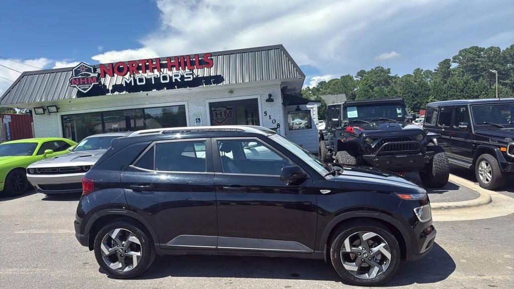 used 2023 Hyundai Venue car, priced at $13,999