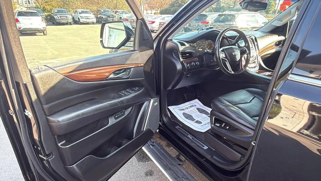 used 2015 Cadillac Escalade ESV car, priced at $19,799
