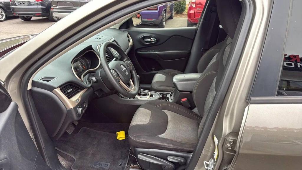 used 2017 Jeep Cherokee car, priced at $7,999