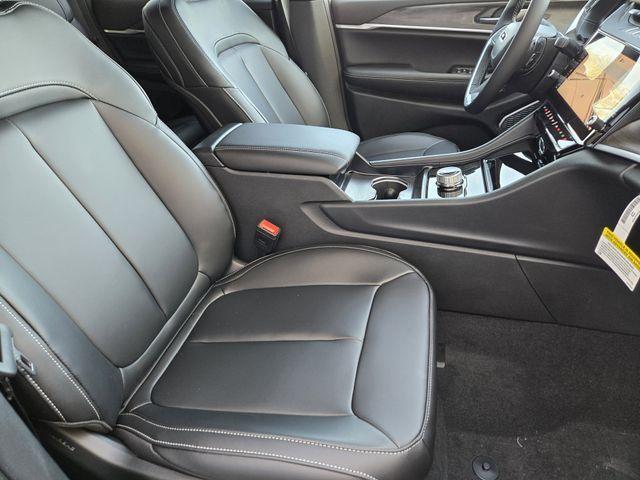 new 2026 Jeep Grand Cherokee car, priced at $42,583