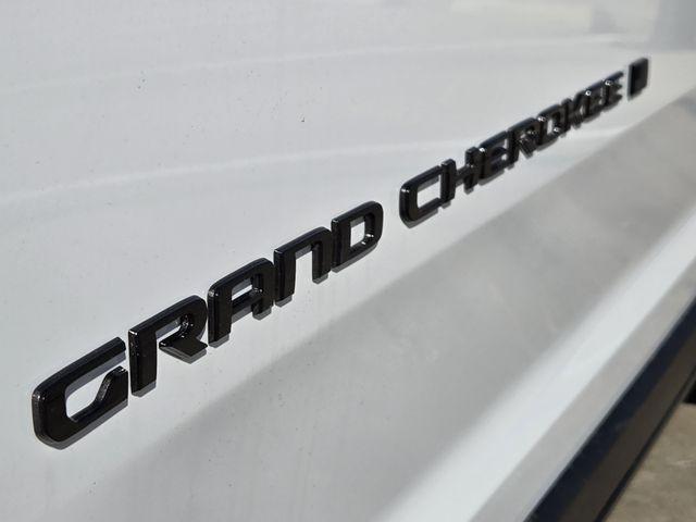 new 2026 Jeep Grand Cherokee car, priced at $45,323