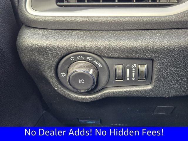 new 2026 Chrysler Pacifica car, priced at $40,393