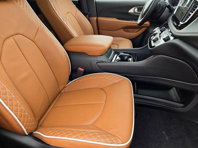 new 2026 Chrysler Pacifica car, priced at $51,439