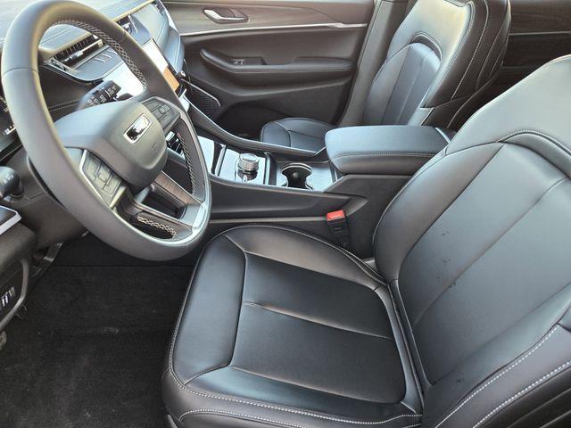 new 2026 Jeep Grand Cherokee car, priced at $45,824
