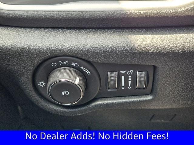 new 2026 Chrysler Pacifica car, priced at $39,898