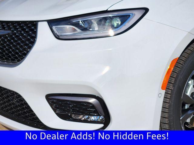 new 2026 Chrysler Pacifica car, priced at $39,387