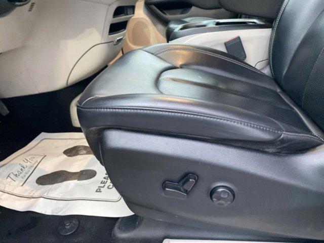 used 2023 Chrysler Pacifica car, priced at $23,065