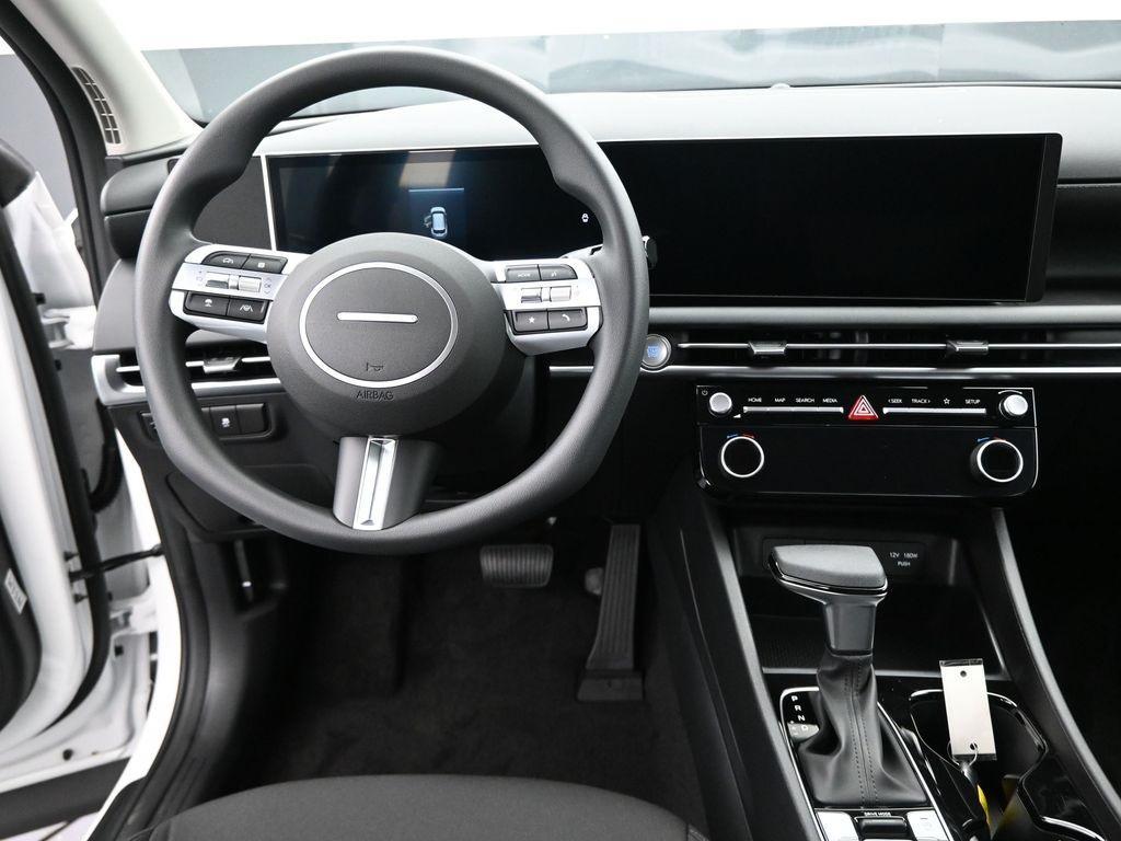 new 2026 Hyundai Tucson car, priced at $29,598