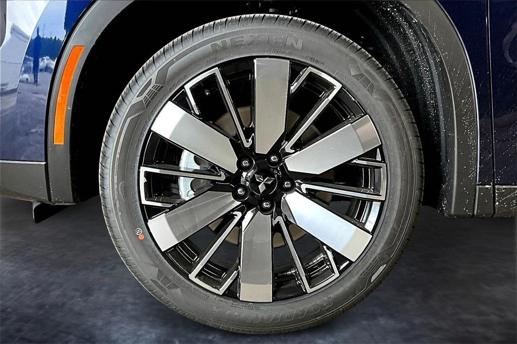 new 2025 Mitsubishi Outlander car, priced at $33,530