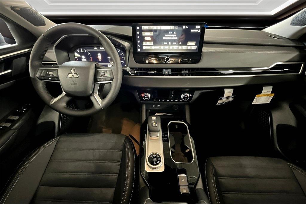 new 2025 Mitsubishi Outlander car, priced at $33,530