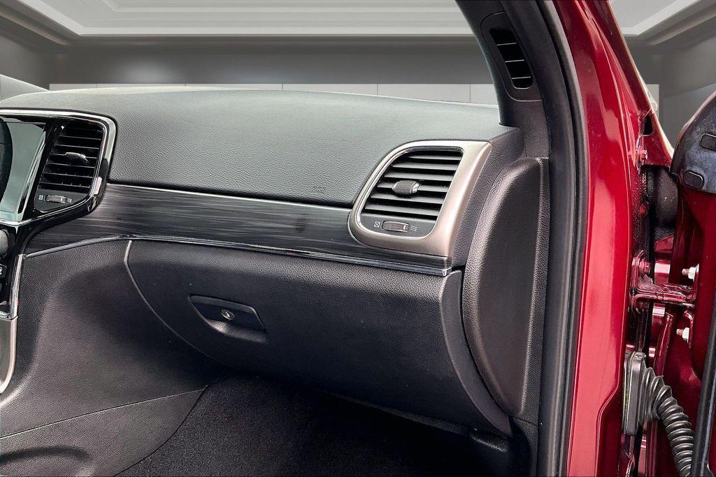 used 2021 Jeep Grand Cherokee car, priced at $22,104