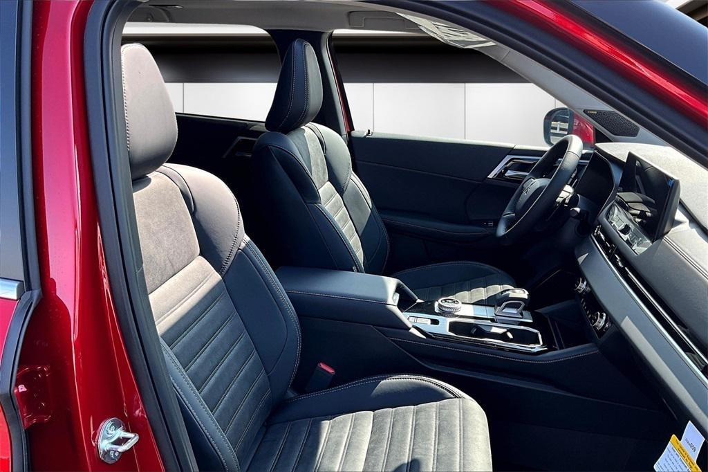 new 2025 Mitsubishi Outlander car, priced at $34,065