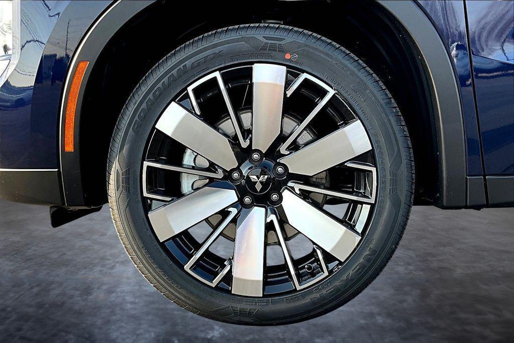 new 2025 Mitsubishi Outlander car, priced at $35,530