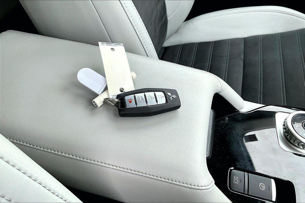 used 2025 Mitsubishi Outlander car, priced at $26,733