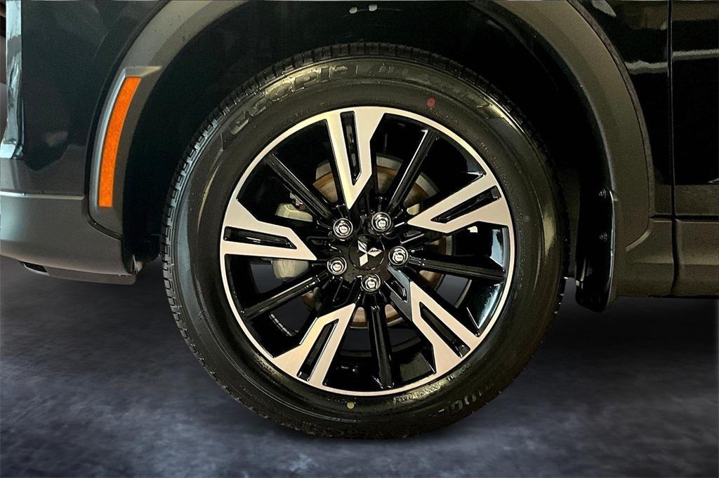 new 2025 Mitsubishi Eclipse Cross car, priced at $27,330