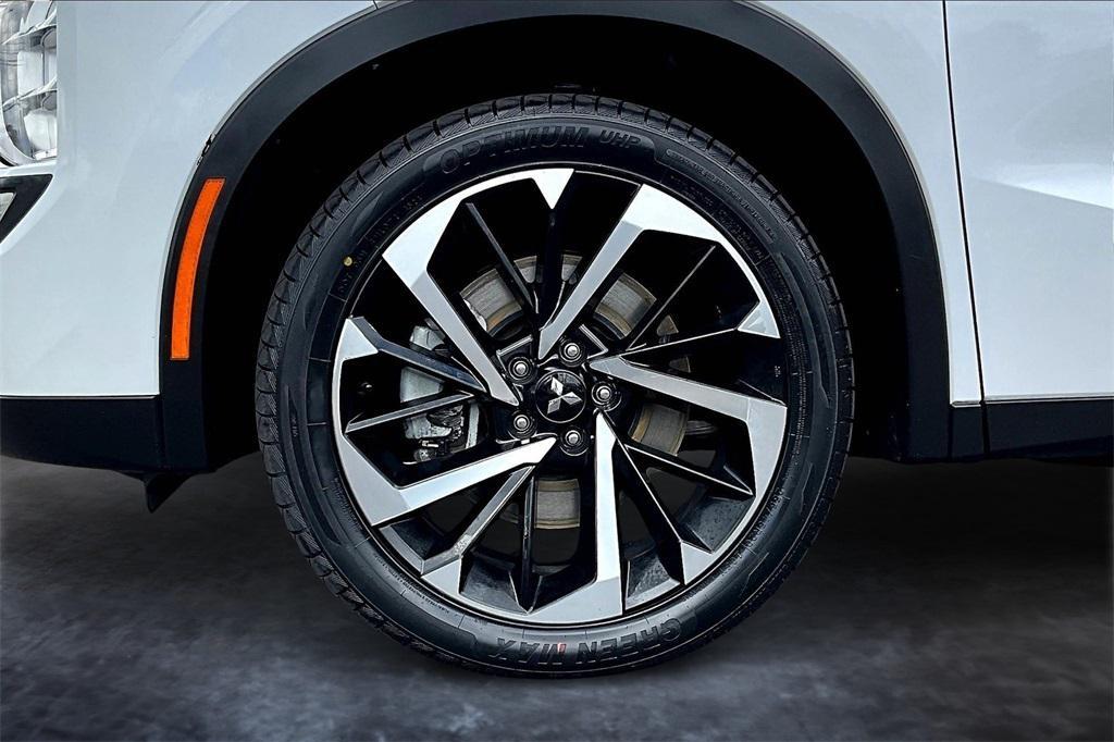 used 2023 Mitsubishi Outlander PHEV car, priced at $24,540