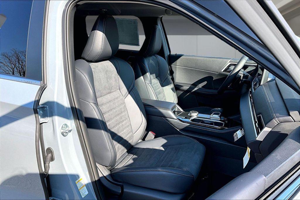 new 2026 Mitsubishi Outlander car, priced at $40,745
