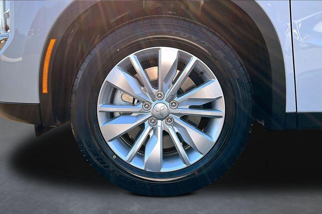 new 2026 Mitsubishi Outlander car, priced at $30,760