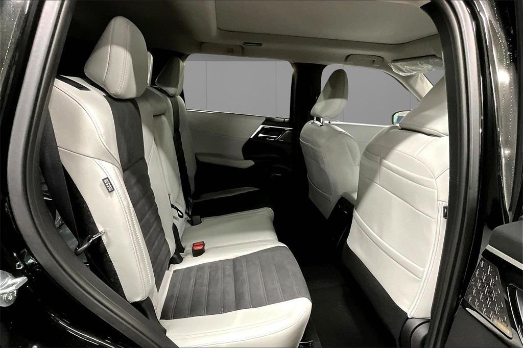 new 2025 Mitsubishi Outlander car, priced at $33,965