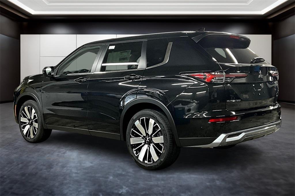 new 2025 Mitsubishi Outlander car, priced at $33,965