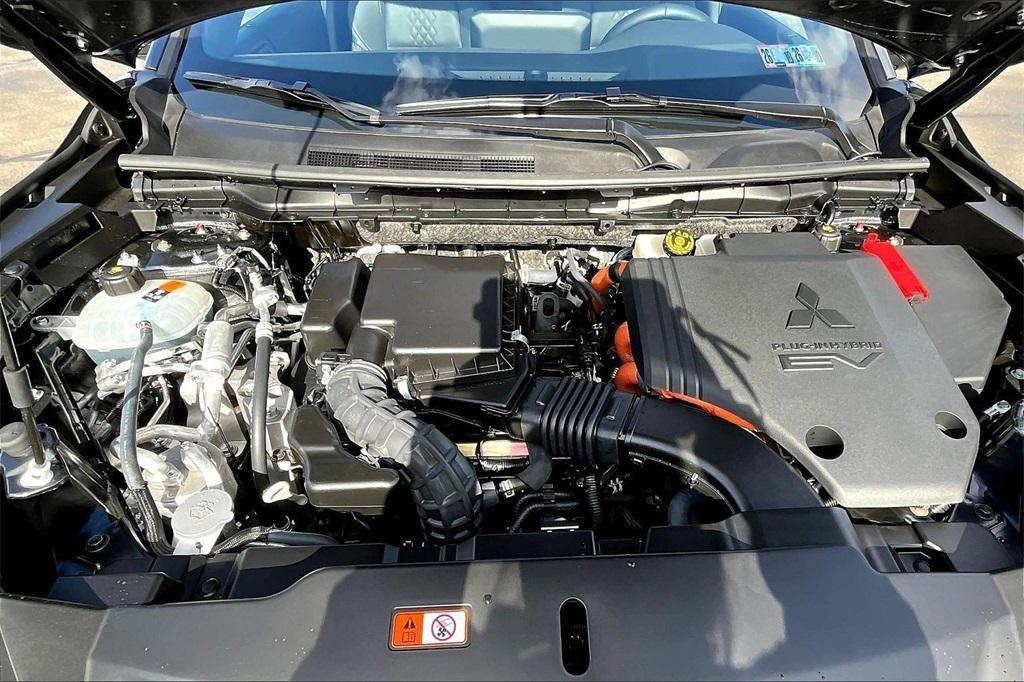 new 2025 Mitsubishi Outlander PHEV car, priced at $41,885