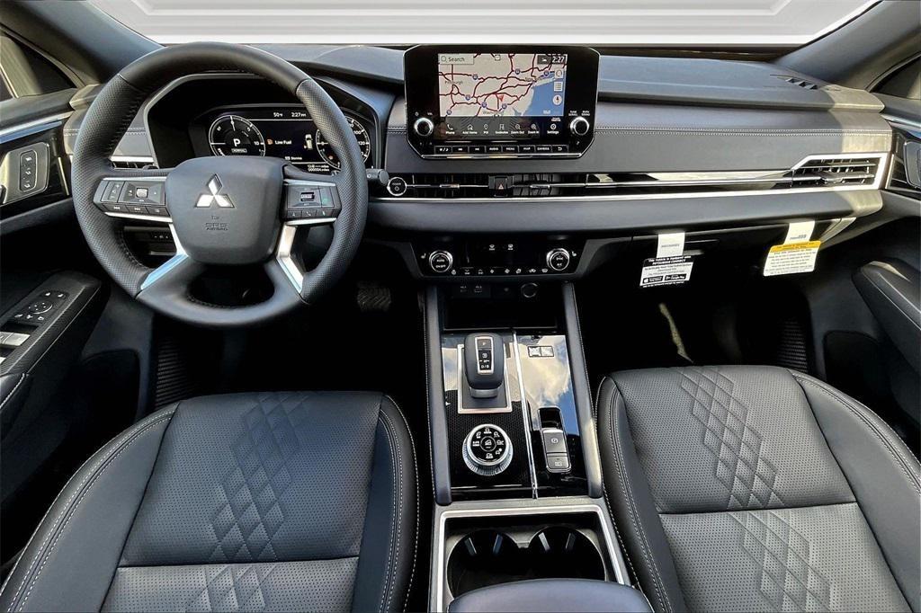 new 2025 Mitsubishi Outlander PHEV car, priced at $41,885