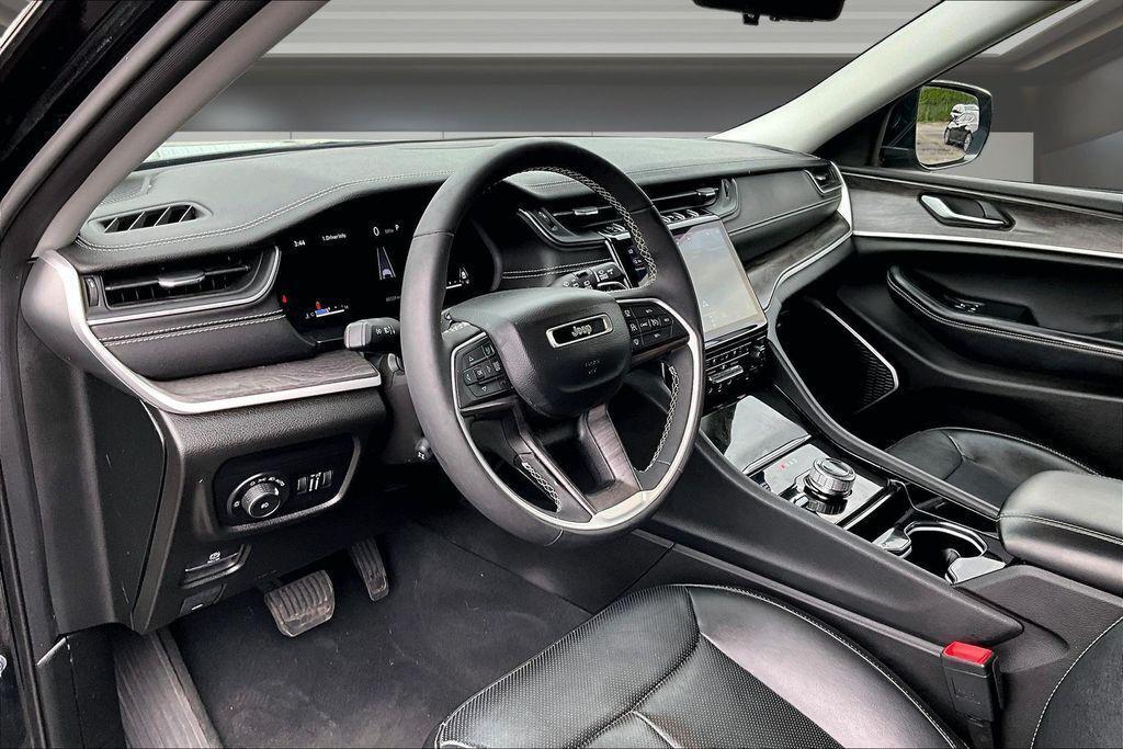 used 2023 Jeep Grand Cherokee L car, priced at $30,184