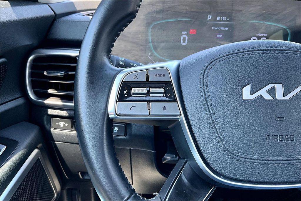 used 2025 Kia Telluride car, priced at $31,428