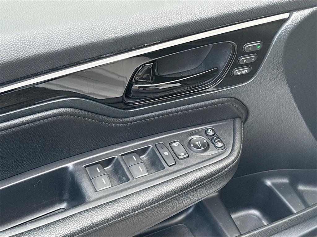 used 2024 Honda Odyssey car, priced at $34,100