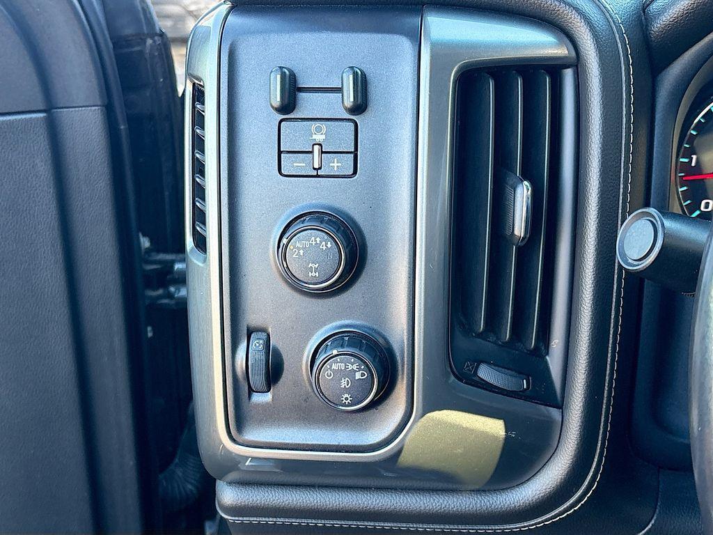 used 2018 Chevrolet Silverado 1500 car, priced at $25,700