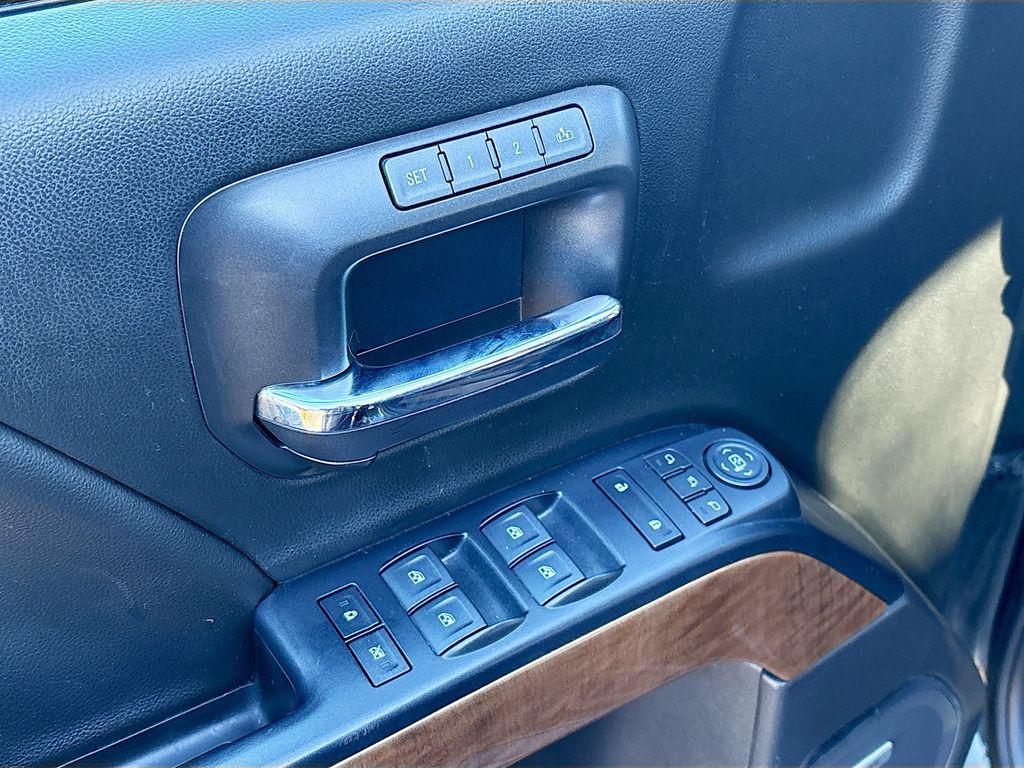 used 2018 Chevrolet Silverado 1500 car, priced at $25,700