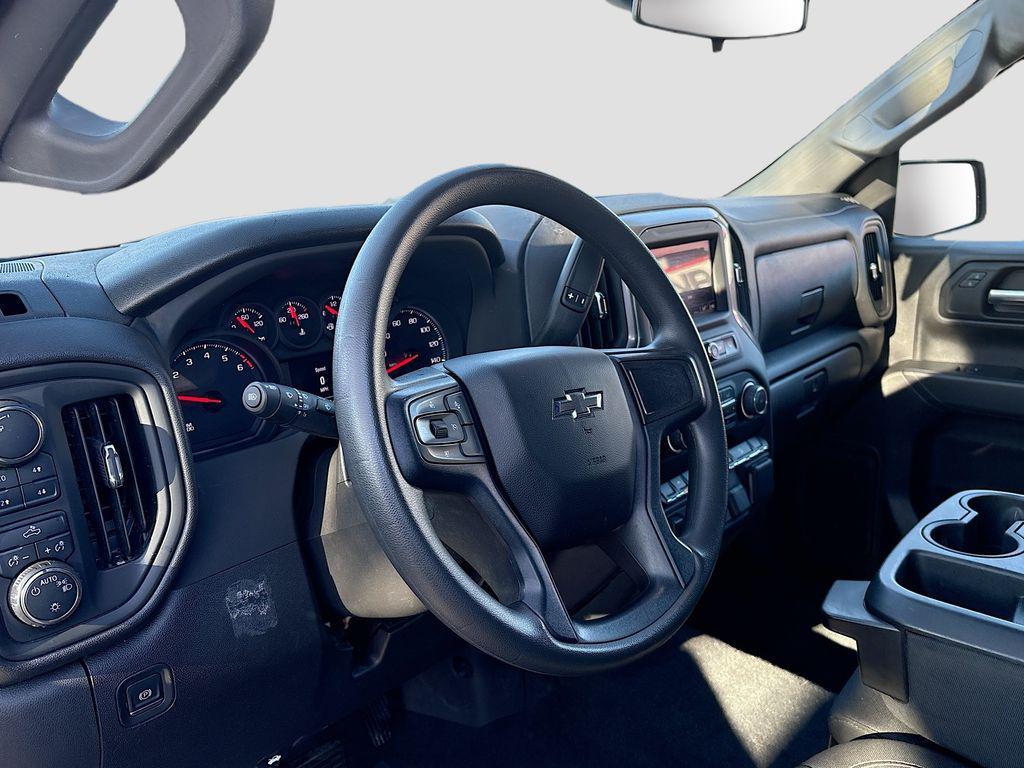 used 2025 Chevrolet Silverado 1500 car, priced at $33,800