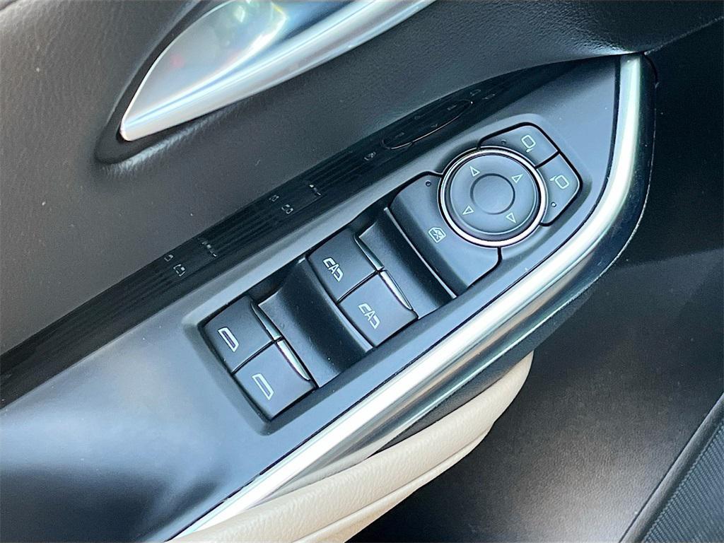 used 2024 Cadillac XT4 car, priced at $27,700