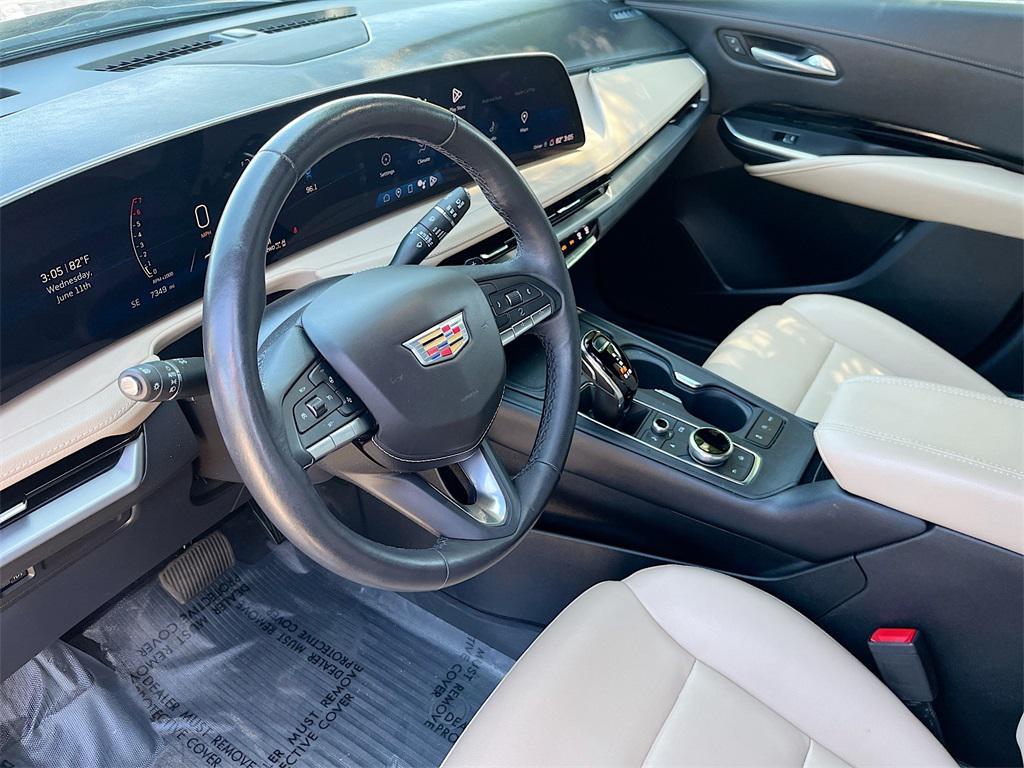 used 2024 Cadillac XT4 car, priced at $27,700
