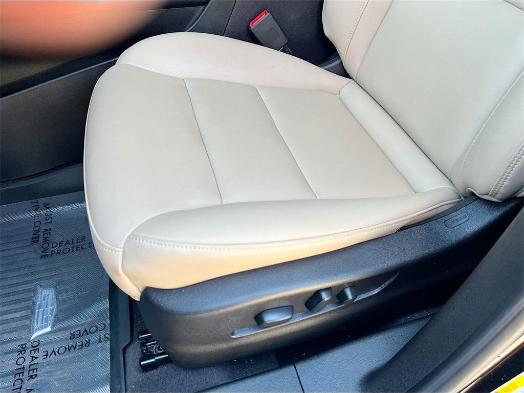 used 2024 Cadillac XT4 car, priced at $27,700