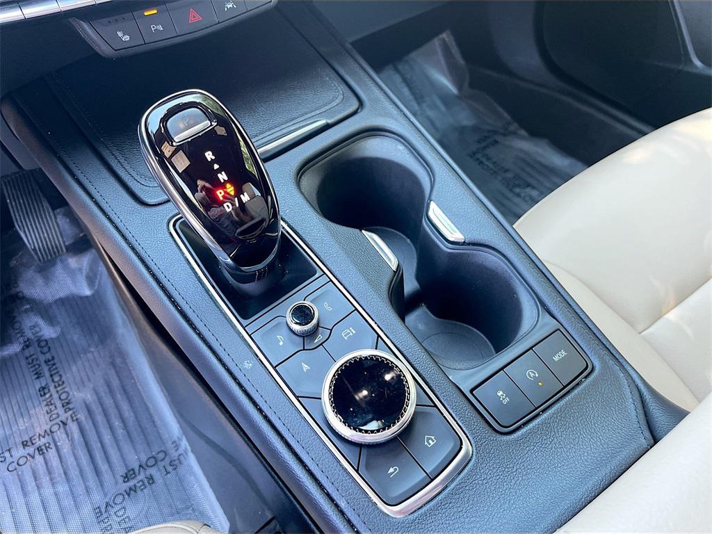 used 2024 Cadillac XT4 car, priced at $27,700