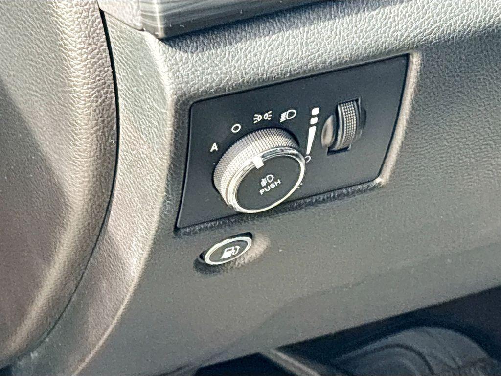 used 2022 Jeep Grand Cherokee car, priced at $23,700